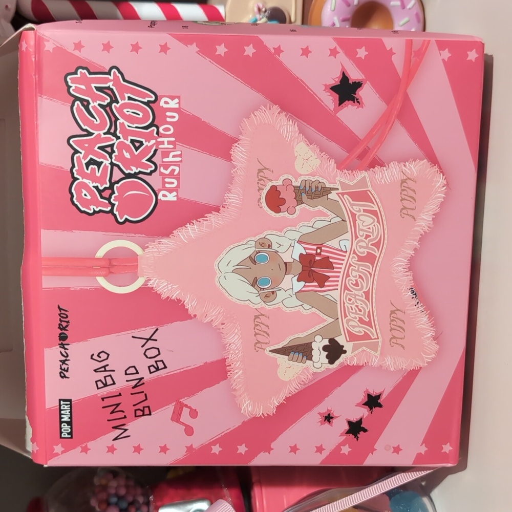 😍Rare🔥New Peach Riot Pendant Pouch/ Mini Purse PopMart - 'Frankie Tutor"